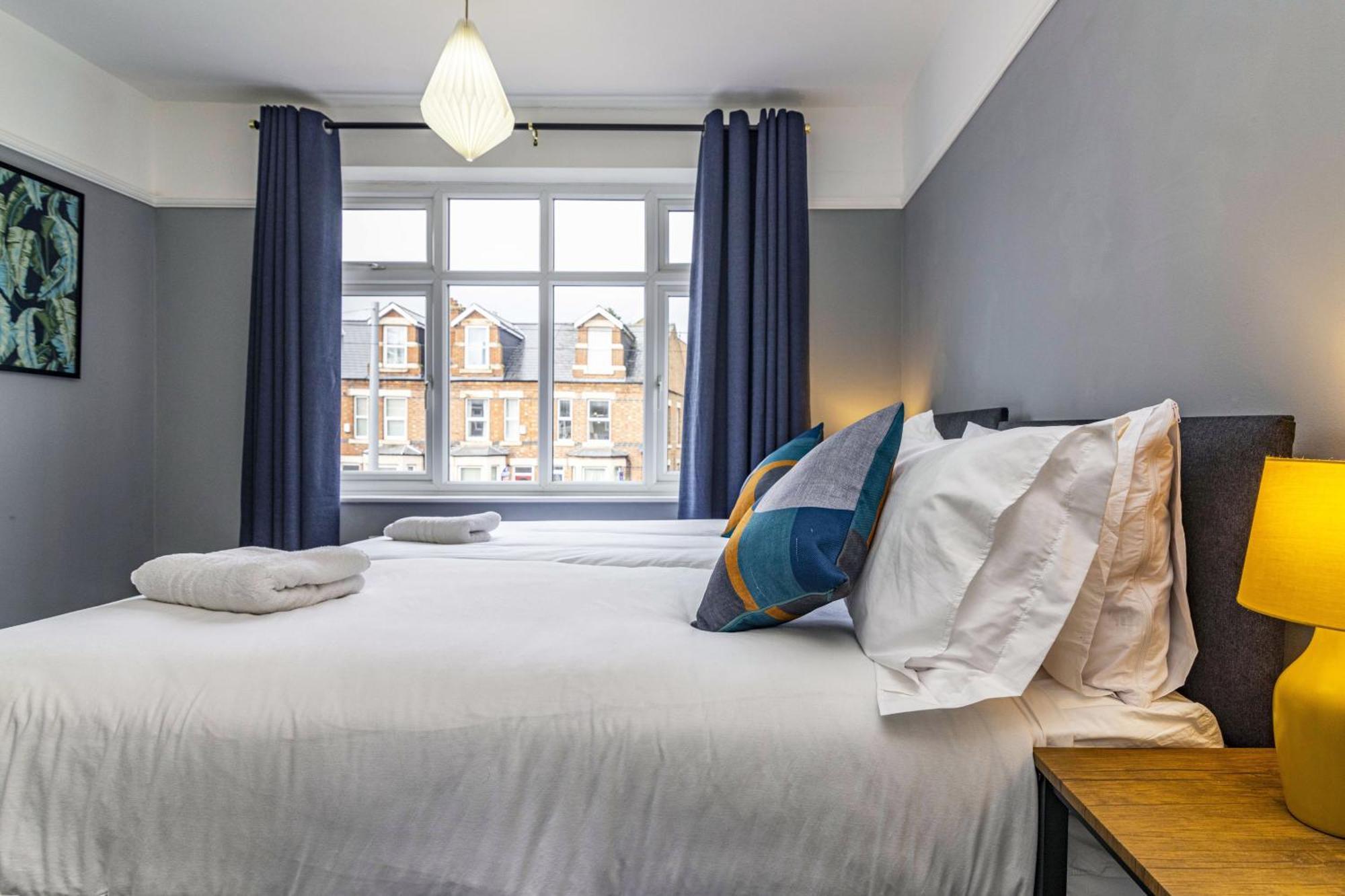 Lovely 4Bdr Home- Off Street Parking Sleeps 7 Nottingham Exterior foto